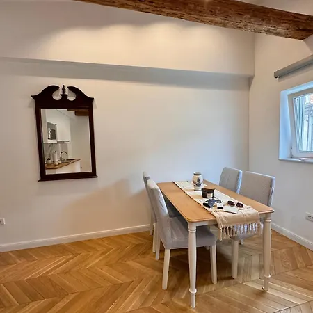 Apartment Buzz By Mili